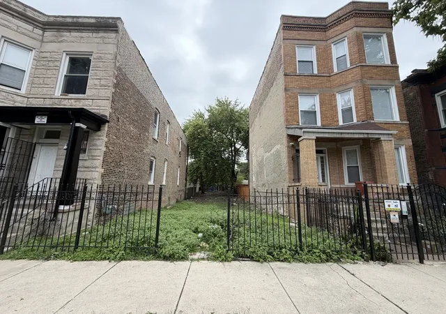 Photo 1 of Land for sale at 3031 W Lexington St, Chicago, IL 60612 | MLS# 12770564 | Listing updated on 2026-09-27