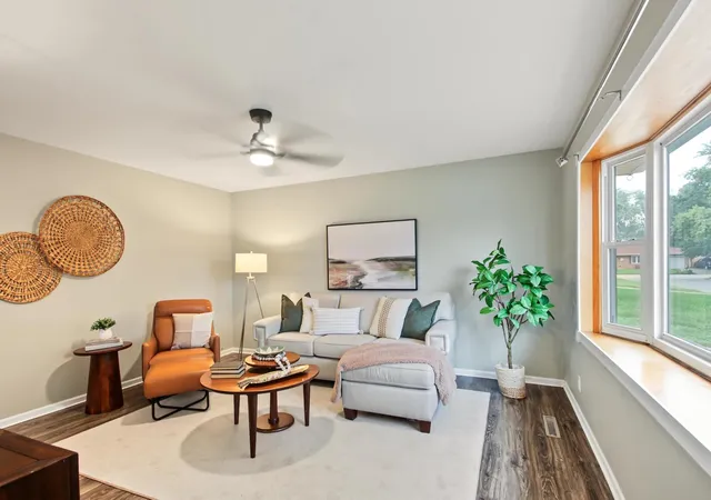 Photo 3 of Single family home for sale at 2310 Mary Ln, Quincy, IL 62305 | MLS# 12770573 | Listing updated on 2026-10-05
