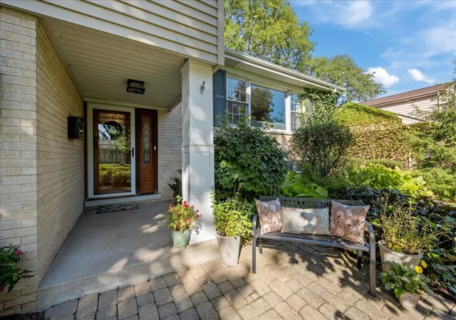 Photo 3 of Single family home for sale at 1340 Hawthorne Ln, Glenview, IL 60025 | MLS# 12770579 | Listing updated on 2026-10-05