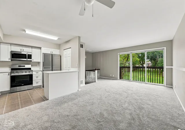 Photo 2 of Townhouse for sale at 457 Sioux Dr, Bolingbrook, IL 60440 | MLS# 12770580 | Listing updated on 2026-10-04