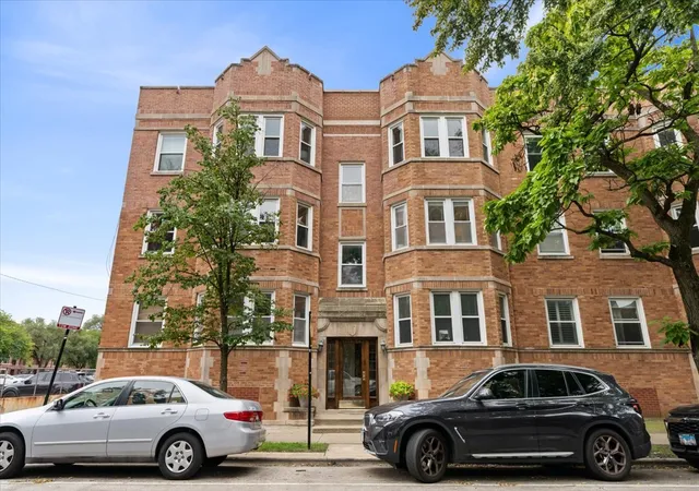Condo for sale at 1725 W Winnemac Ave #1, Chicago, IL 60640 | MLS# 12770586