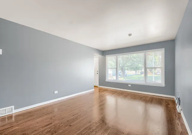 Photo 3 of Single family home for sale at 323 154th Place, Calumet City, IL 60409 | MLS# 12770601 | Listing updated on 2026-09-28