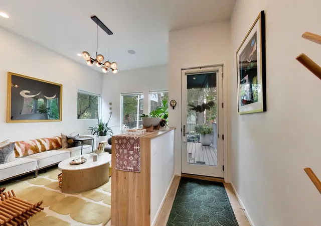 Photo 3 of Single family home for sale at 2071 N Oakley Ave, Chicago, IL 60647 | MLS# 12770642 | Listing updated on 2026-10-01