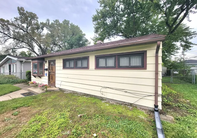 Photo 3 of Single family home for sale at 15120 Lincoln Ave, Harvey, IL 60426 | MLS# 12770646 | Listing updated on 2026-10-05