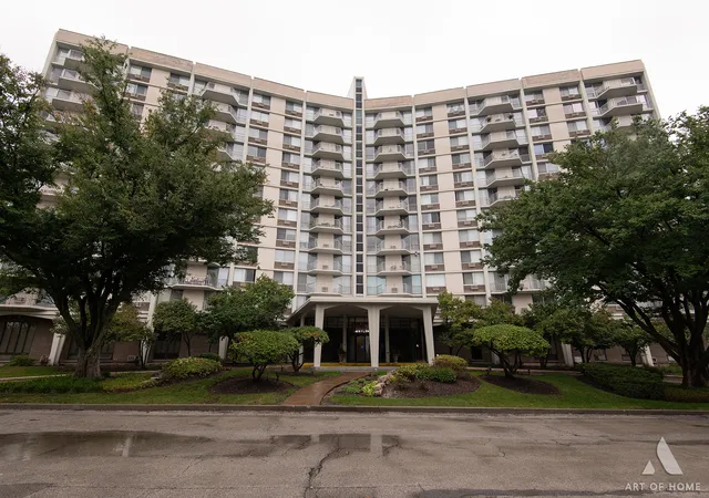 Photo 3 of Condo for sale at 20 N Tower Rd #9E, Oak Brook, IL 60523 | MLS# 12770659 | Listing updated on 2026-10-02