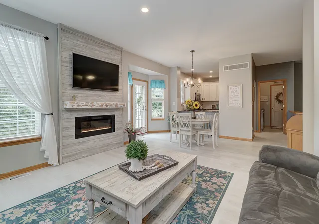 Photo 3 of Single family home for sale at 1635 Augusta Ln, Shorewood, IL 60404 | MLS# 12770660 | Listing updated on 2026-10-05