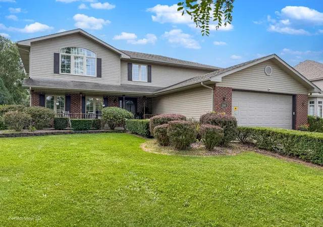 Photo 1 of Single family home for sale at 2916 Sharon Dr, New Lenox, IL 60451 | MLS# 12770668 | Listing updated on 2026-09-28