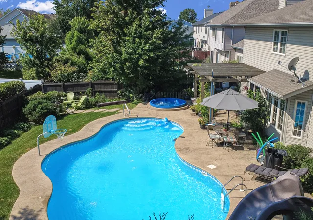 Photo 4 of Single family home for sale at 2916 Sharon Dr, New Lenox, IL 60451 | MLS# 12770668 | Listing updated on 2026-09-28