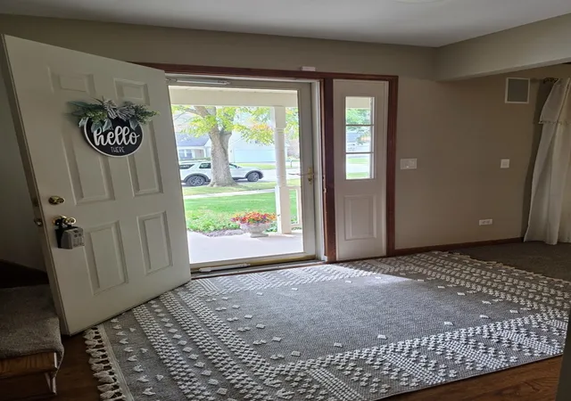 Photo 1 of Single family home for sale at 1097 Newcastle Ln, Aurora, IL 60506 | MLS# 12770686 | Listing updated on 2026-10-26