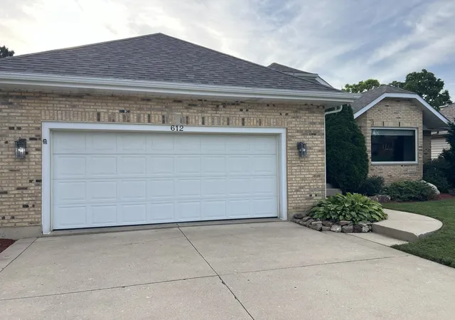 Photo 1 of Single family home for sale at 612 Edelweiss Dr, Antioch, IL 60002 | MLS# 12770692 | Listing updated on 2026-10-03