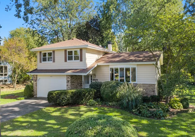 Photo 2 of Single family home for sale at 9n879 Beckman Trl, Elgin, IL 60124 | MLS# 12770713 | Listing updated on 2026-10-07
