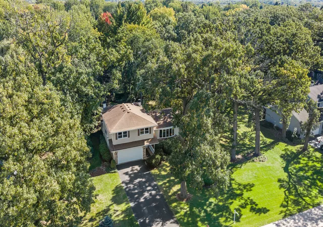 Photo 3 of Single family home for sale at 9n879 Beckman Trl, Elgin, IL 60124 | MLS# 12770713 | Listing updated on 2026-10-07