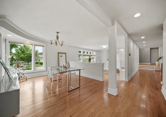 Photo 4 of Single family home for sale at 9157 S Avers Ave, Evergreen Park, IL 60805 | MLS# 12770718 | Listing updated on 2026-10-21