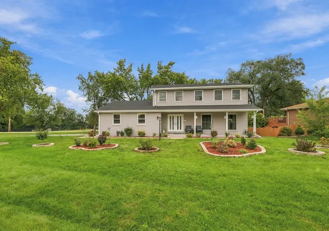 Photo 2 of Single family home for sale at 21w134 Club Ter, Itasca, IL 60143 | MLS# 12770721 | Listing updated on 2026-10-22
