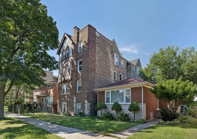 Condo for sale at 6450 N Troy St #3W, Chicago, IL 60645 | MLS# 12770723