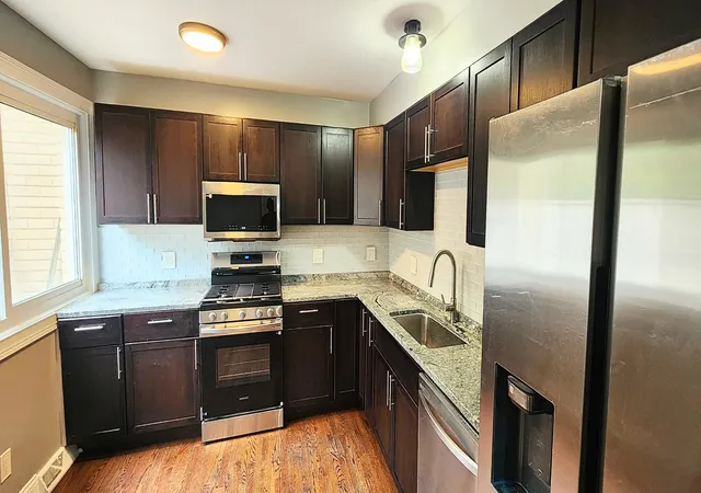 Photo 4 of Townhouse for sale at 1221 Mulford St, Evanston, IL 60202 | MLS# 12770726 | Listing updated on 2026-10-06