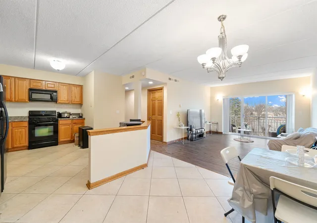 Photo 4 of Condo for sale at 6559 W George St #311, Chicago, IL 60634 | MLS# 12770737 | Listing updated on 2026-09-29
