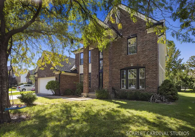Photo 3 of Single family home for sale at 890 Brompton Cir, Bolingbrook, IL 60440 | MLS# 12770743 | Listing updated on 2026-10-06