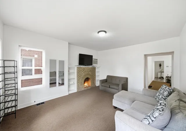 Listing Photo 3 - Condo for sale in building located at 6011 S Talman Ave, Chicago, IL 60629