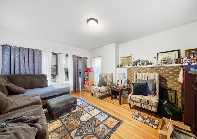 Listing Photo 4 - Condo for sale in building located at 6011 S Talman Ave, Chicago, IL 60629