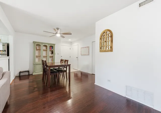 Listing Photo 5 - Condo for sale in building located at 18001 Oak Park Ave, Tinley Park, IL 60477 - Unit #C