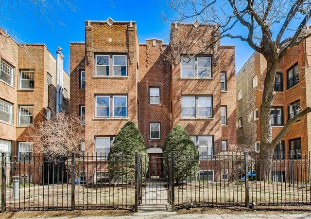 Condo for sale at 4411 N Beacon St #1, Chicago, IL 60640 | MLS# 12770762