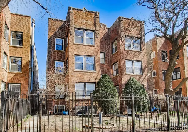 Photo 2 of Condo for sale at 4411 N Beacon St #1, Chicago, IL 60640 | MLS# 12770762 | Listing updated on 2026-09-29