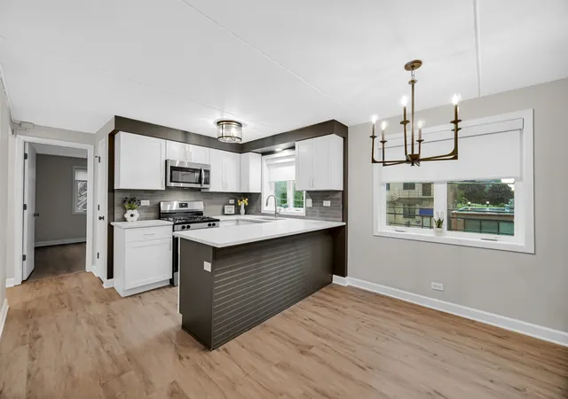 Listing Photo 4 - Condo for sale in building located at 225 E Wing St, Arlington Heights, IL 60004 - Unit #302
