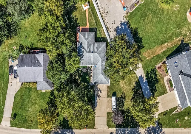 Photo 3 of Single family home for sale at 804 Bratton Ave, Marseilles, IL 61341 | MLS# 12770776 | Listing updated on 2026-10-04