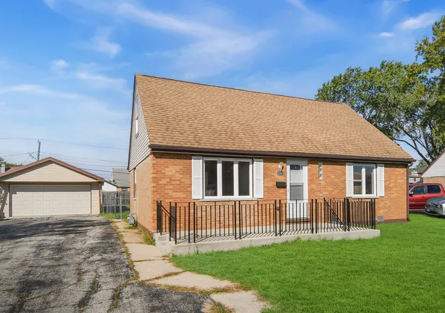Photo 1 of Single family home for sale at 8208 S Oak Park Ave, Burbank, IL 60459 | MLS# 12770779 | Listing updated on 2026-10-04