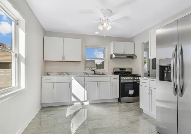 Photo 3 of Single family home for sale at 8208 S Oak Park Ave, Burbank, IL 60459 | MLS# 12770779 | Listing updated on 2026-10-04