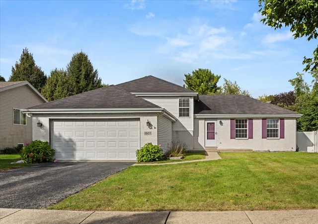 Photo 1 of Single family home for sale at 1807 Larkspur Dr, Plainfield, IL 60586 | MLS# 12770780 | Listing updated on 2026-10-04