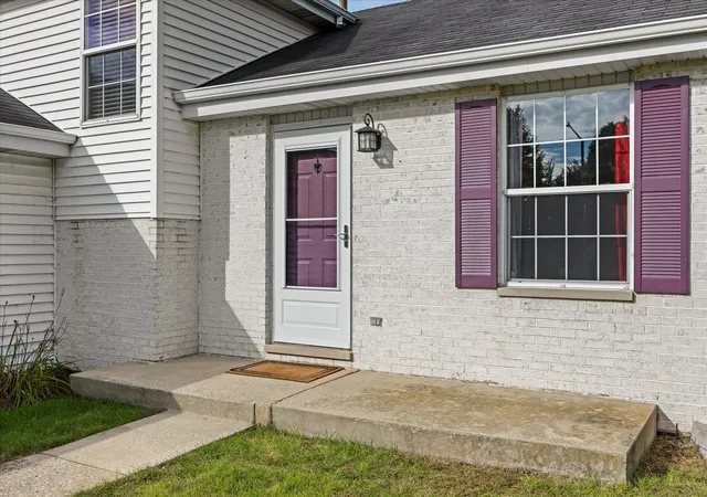 Photo 2 of Single family home for sale at 1807 Larkspur Dr, Plainfield, IL 60586 | MLS# 12770780 | Listing updated on 2026-10-04