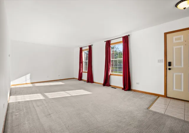 Photo 3 of Single family home for sale at 1807 Larkspur Dr, Plainfield, IL 60586 | MLS# 12770780 | Listing updated on 2026-10-04