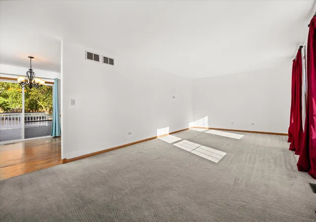 Photo 3 of Single family home for sale at 1807 Larkspur Dr, Plainfield, IL 60586 | MLS# 12770780 | Listing updated on 2026-10-04