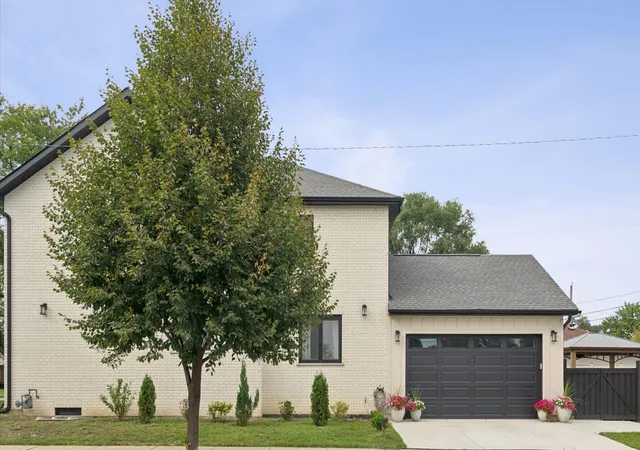 Photo 4 of Single family home for sale at 8201 N Wisner St, Niles, IL 60714 | MLS# 12770786 | Listing updated on 2026-10-20