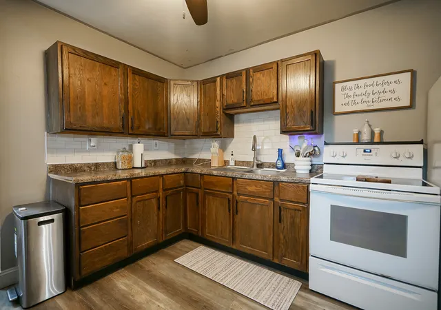 Photo 4 of Single family home for sale at 1612 Koch St, Pekin, IL 61554 | MLS# 12770789 | Listing updated on 2026-09-30