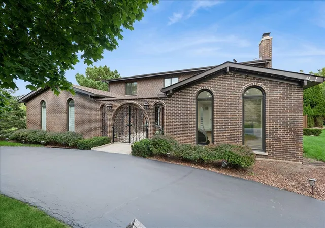 Photo 2 of Single family home for sale at 505 Rue Royale, Deer Park, IL 60010 | MLS# 12770800 | Listing updated on 2026-10-05