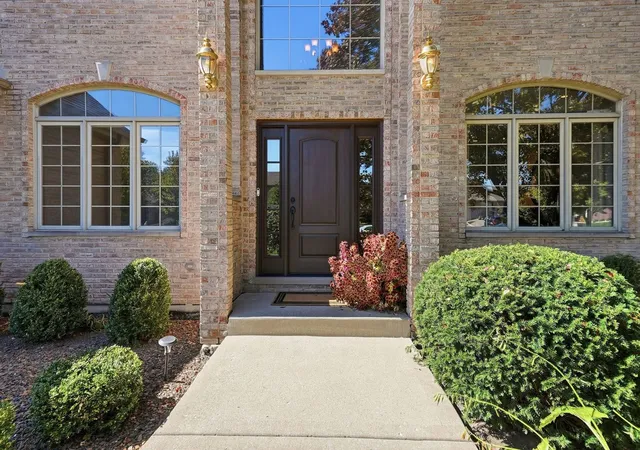 Photo 2 of Single family home for sale at 22050 Coriander Ln, Frankfort, IL 60423 | MLS# 12770806 | Listing updated on 2026-10-07