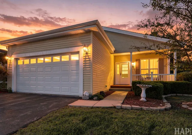 Single family home for sale at 2903 Carousel Ct, Grayslake, IL 60030 | MLS# 12770807