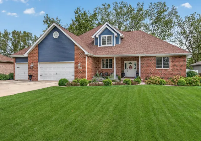 Photo 1 of Single family home for sale at 341 Hans Brinker Rd, Peotone, IL 60468 | MLS# 12770814 | Listing updated on 2026-10-20