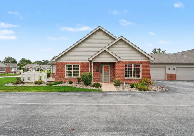 Photo 1 of Townhouse for sale at 18611 Villa Ct, Lansing, IL 60438 | MLS# 12770817 | Listing updated on 2026-09-29