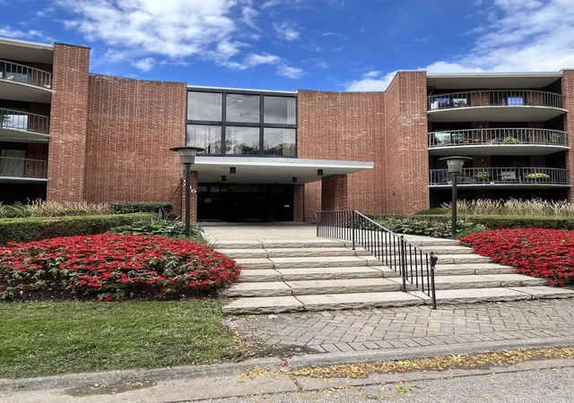 Photo 1 of Condo for sale at 1615 E Central Rd #422-C, Arlington Heights, IL 60005 | MLS# 12770835 | Listing updated on 2026-10-05