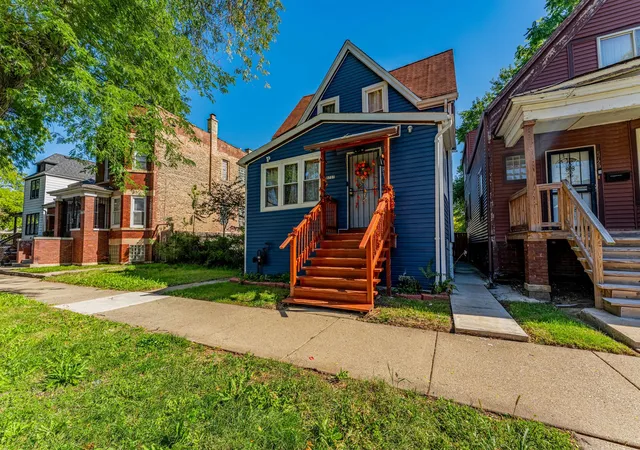 Photo 1 of Single family home for sale at 5727 S Hermitage Ave, Chicago, IL 60636 | MLS# 12770842 | Listing updated on 2026-10-16