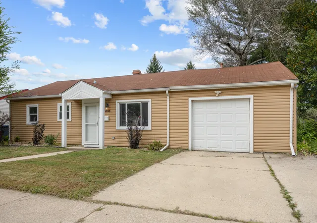 Photo 2 of Single family home for sale at 205 Hereford Dr, Steger, IL 60475 | MLS# 12770863 | Listing updated on 2026-10-04