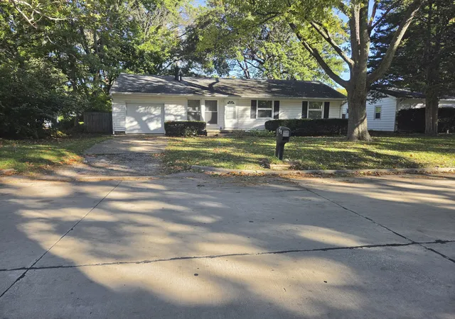 Single family home for sale at 1618 Sangamon Dr, Champaign, IL 61821 | MLS# 12770873
