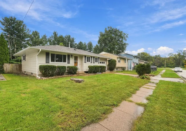 Photo 3 of Single family home for sale at 4516 51st Street, Moline, IL 61265 | MLS# 12770877 | Listing updated on 2026-10-04