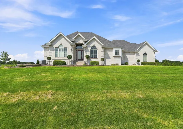 Photo 3 of Single family home for sale at 4673 W 3000n Rd, Kankakee, IL 60901 | MLS# 12770878 | Listing updated on 2026-10-04