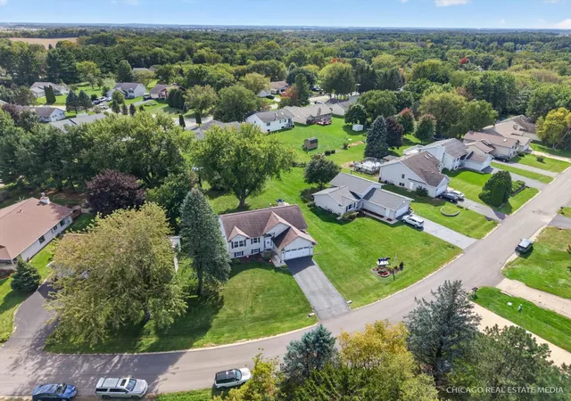 Photo 1 of Single family home for sale at 16 King Henry Rd, Poplar Grove, IL 61065 | MLS# 12770893 | Listing updated on 2026-10-04