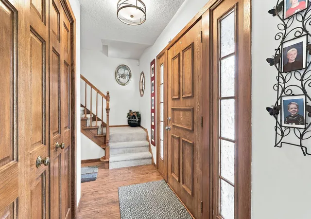 Photo 3 of Single family home for sale at 4160 Apple Valley Dr, Bettendorf, IA 52722 | MLS# 12770903 | Listing updated on 2026-10-20